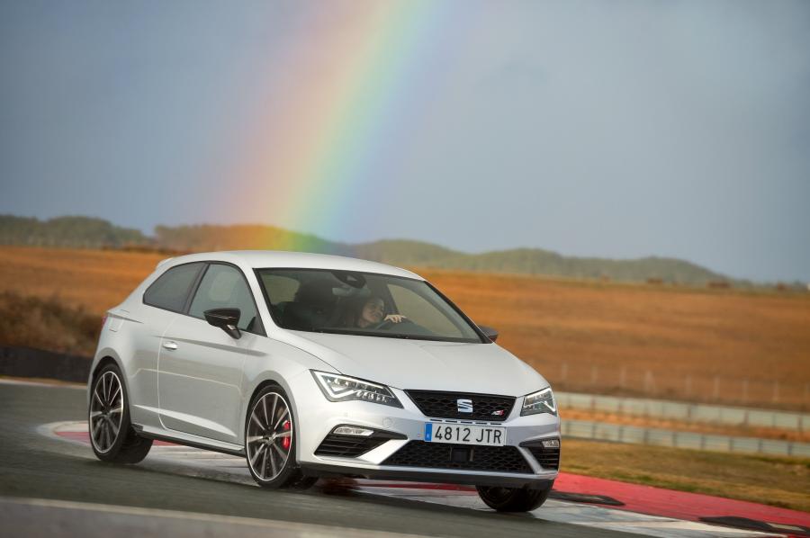  Seat Leon SC Cupra 300 2017 года  (WW) (фото 9 из 28)